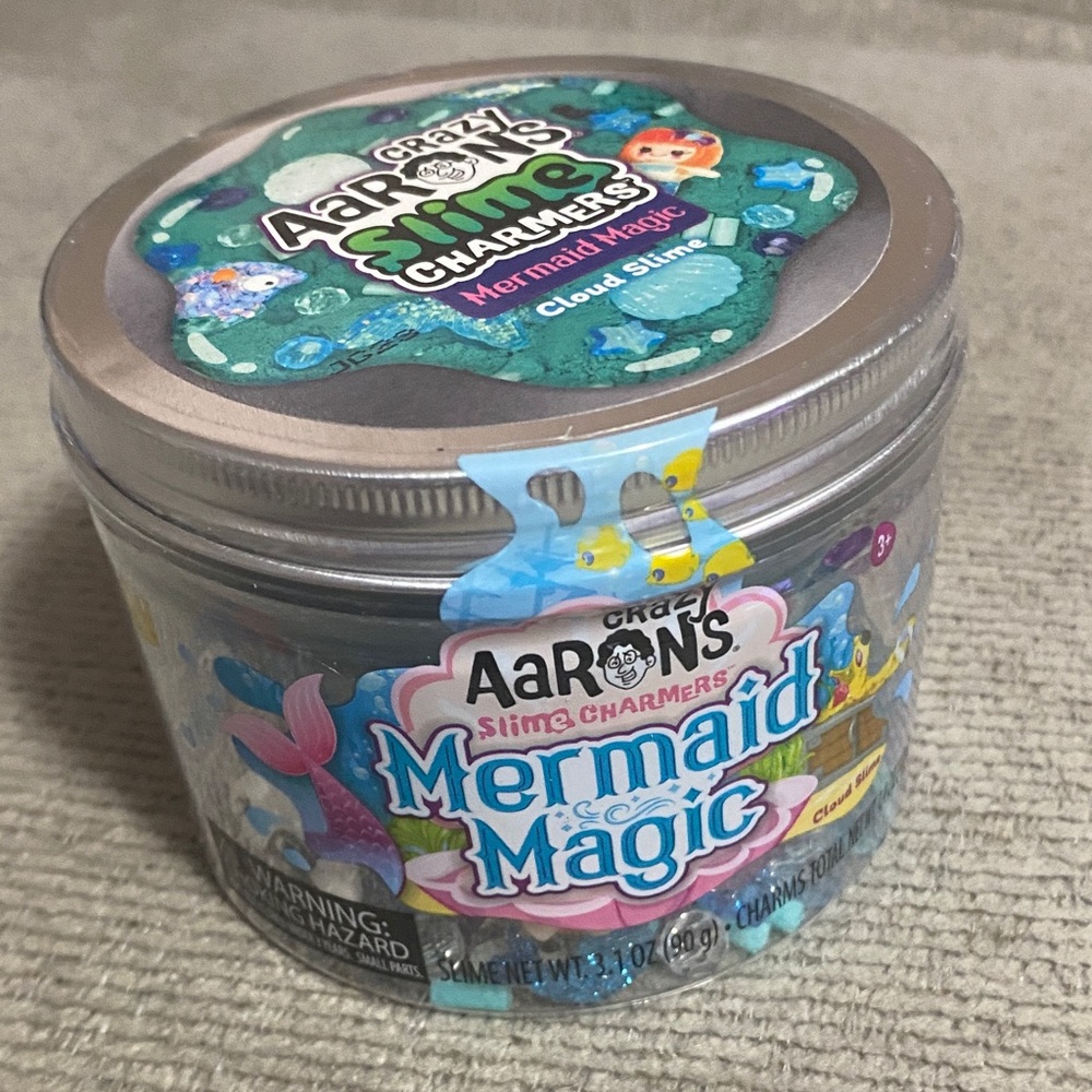 Crazy Aaron’s Mermaid Magic Slime with mermaid themed charmers NWT